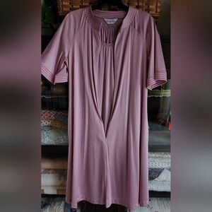 Vanity Fair Mauve Short Sleeve Robe